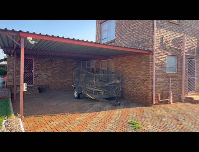 5 BEDROOM PROPERTY TO RENT IN THE ORCHARDS
